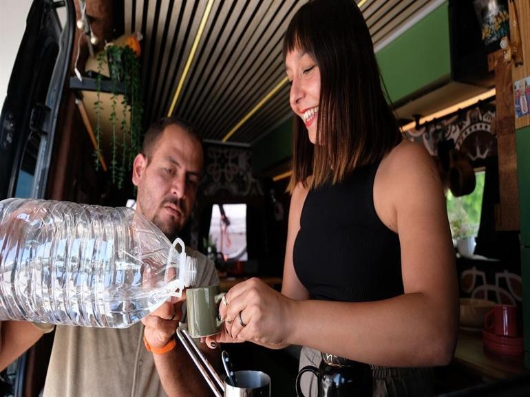 İşlerinden istifa edip, karavan hayatına geçen çift, Türkiyeyi geziyor
