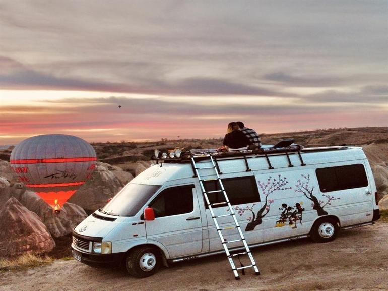 İşlerinden istifa edip, karavan hayatına geçen çift, Türkiyeyi geziyor