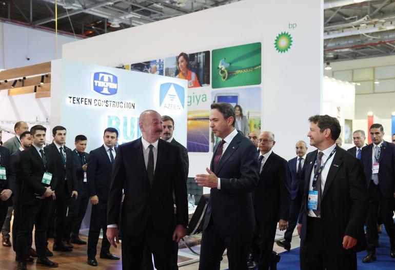 Bakan Bayraktar, Bakü Enerji Haftası’ açılış törenine katıldı