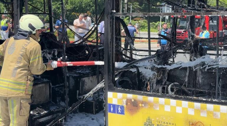 Sarıyerde İETT otobüsü alev alev yandı; 25 yolcu tahliye edildi
