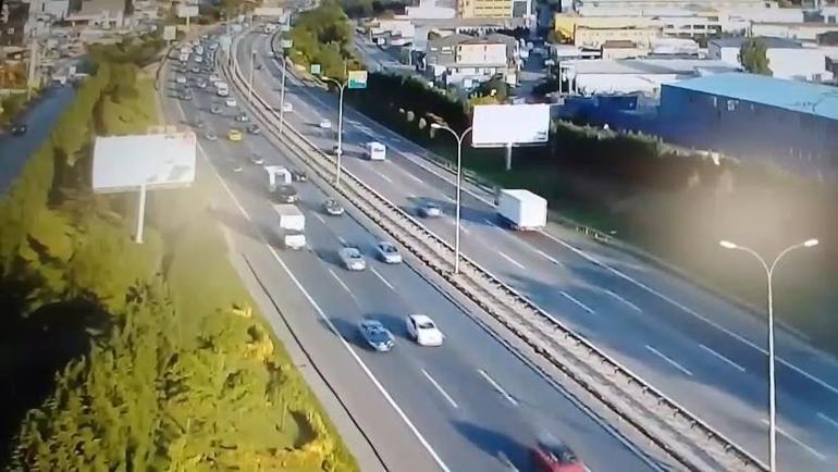 İstanbulda sabah yola çıktılar; TEM Otoyolunda trafik oluştu