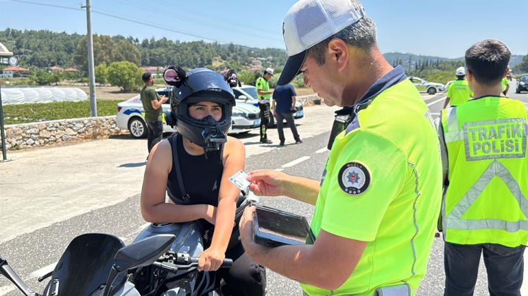 Muğlada bayram öncesi tatilci yoğunluğu