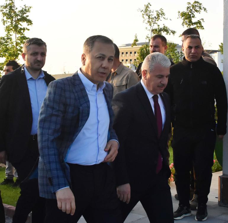 Bakan Yerlikayadan bayramda trafiğe çıkacak sürücülere uyarı