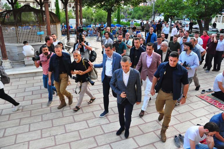 Özgür Özel: Çalışarak başarmış bir partiyiz