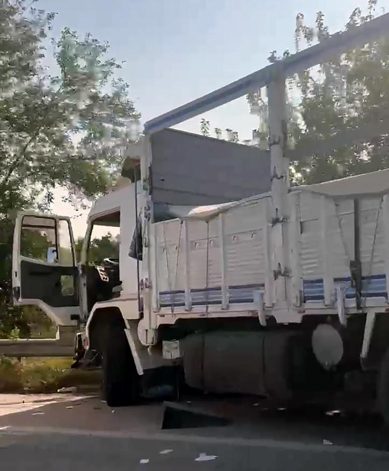Hatay’da kamyon 3 araca çarptı: 1 ölü, 10 yaralı