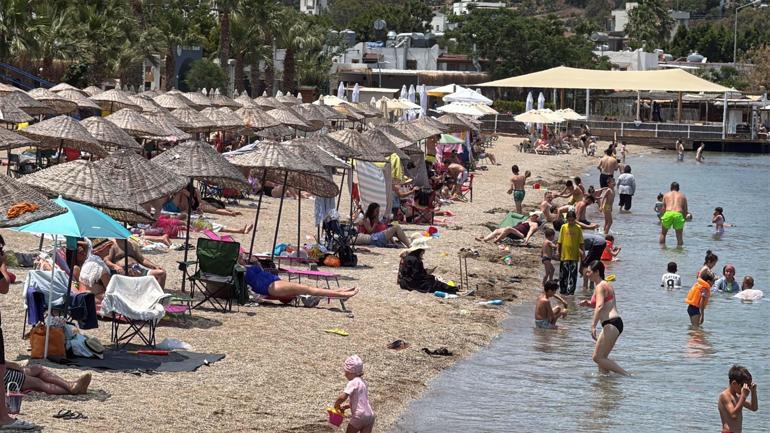 Bodrumda bayramın 2nci gününde sahiller doldu