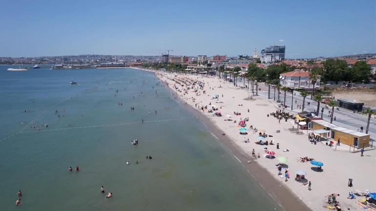 Büyükçekmecede plajda yoğunluk