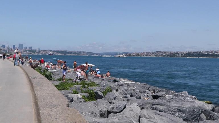 Kurban Bayramını İstanbulda geçirenler sahillere akın etti