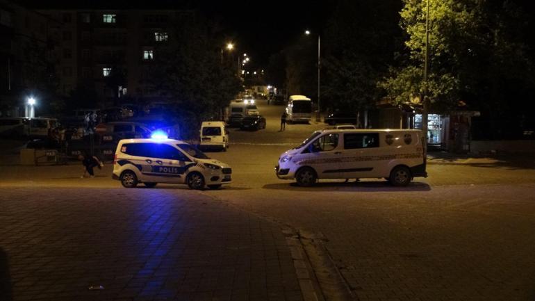 İki yıl önce kendisini tüfekle yaralayan husumetlisini tabancayla vurdu