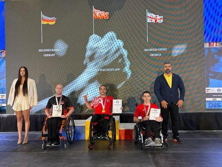 Bağcılar Belediyesi sporcuları, 2025 Avrupa Bilek Güreşi Şampiyonası’nda altın madalya kazandı
