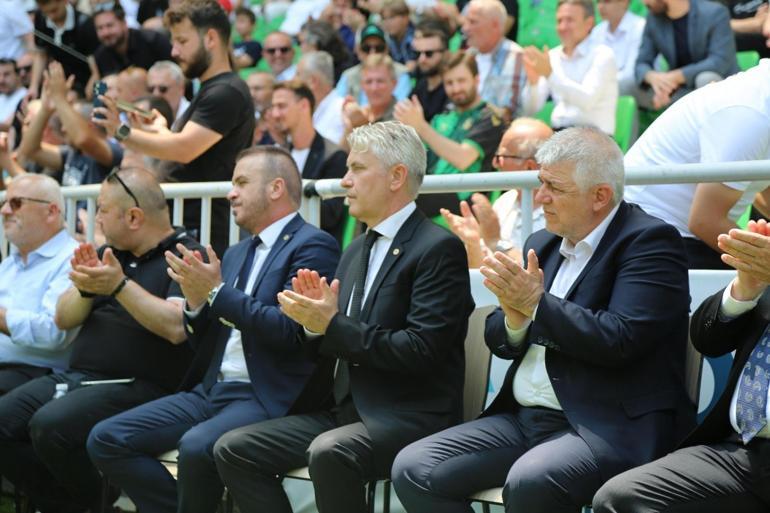 Sakaryaspor’un yeni başkanı Muhammet Kıratlı oldu