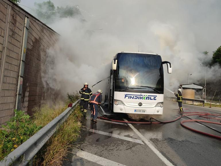 Ordu’da yolcu otobüsü alev alev yandı; olay anı kamerada