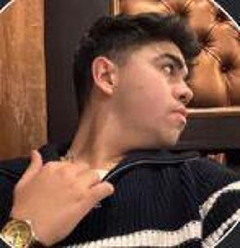 Motosikletiyle refüje çarpıp öldü; sürüklendiği anlar kamerada