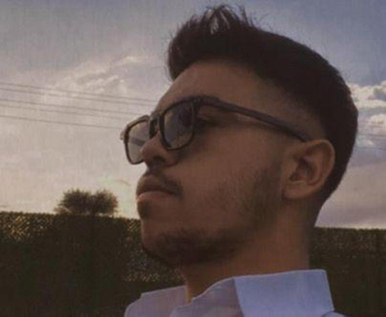 Motosikletiyle refüje çarpıp öldü; sürüklendiği anlar kamerada