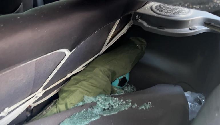 Kağıthane’de kavgada tek yumrukla aracın camını patlattı; araç sahibi hırsızlık sandı