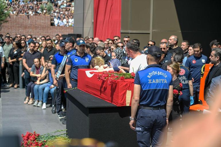 Ferdi Zeyrek, Manisada son yolculuğuna uğurlandı