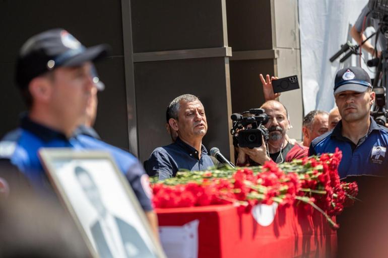 Ferdi Zeyrek, Manisada son yolculuğuna uğurlandı