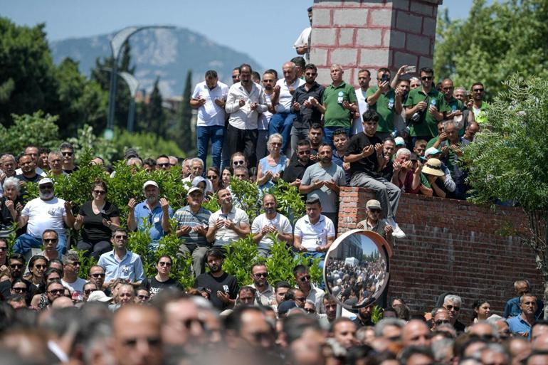 Ferdi Zeyrek, Manisada son yolculuğuna uğurlandı