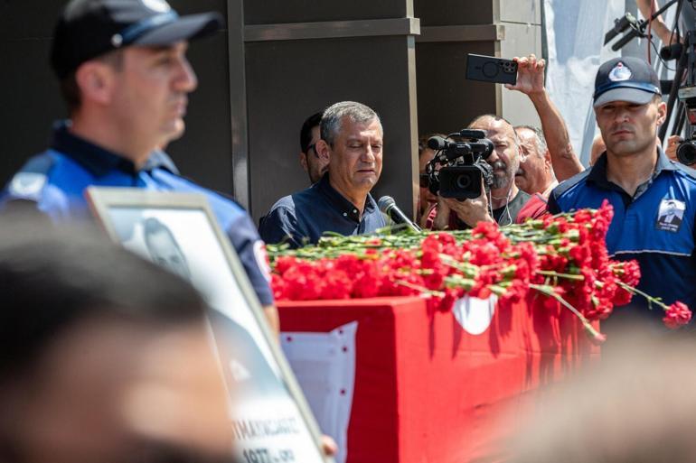 Ferdi Zeyrek, Manisada son yolculuğuna uğurlandı