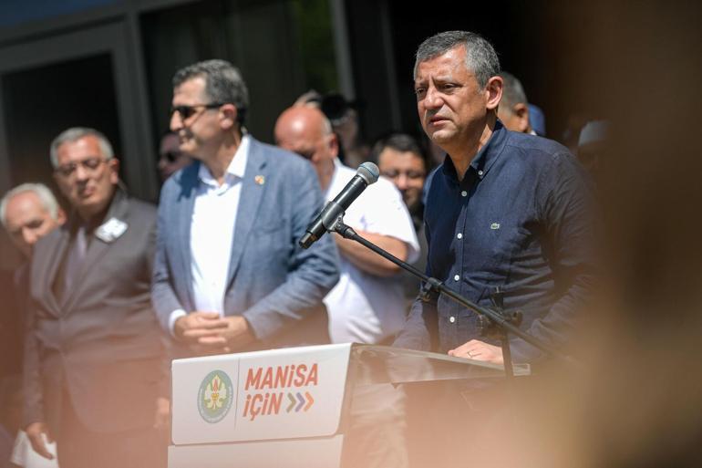 Ferdi Zeyrek, Manisada son yolculuğuna uğurlandı