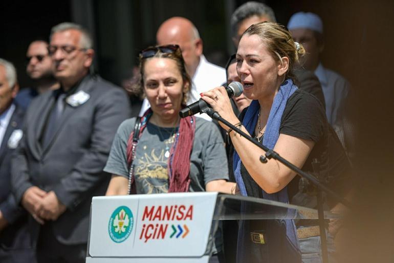 Ferdi Zeyrek, Manisada son yolculuğuna uğurlandı