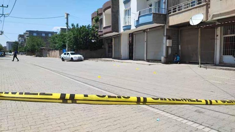 2 aile arasında silahlı, taşlı ve sopalı arazi kavgası; 1i ağır, 6 yaralı
