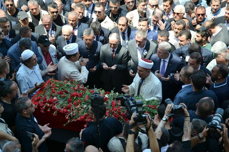 Ferdi Zeyrek, Manisada son yolculuğuna uğurlandı