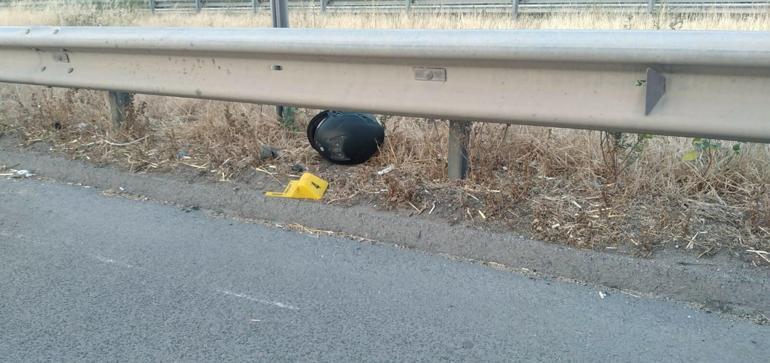 Bariyere çarpan motosikletin sürücüsü motokurye öldü