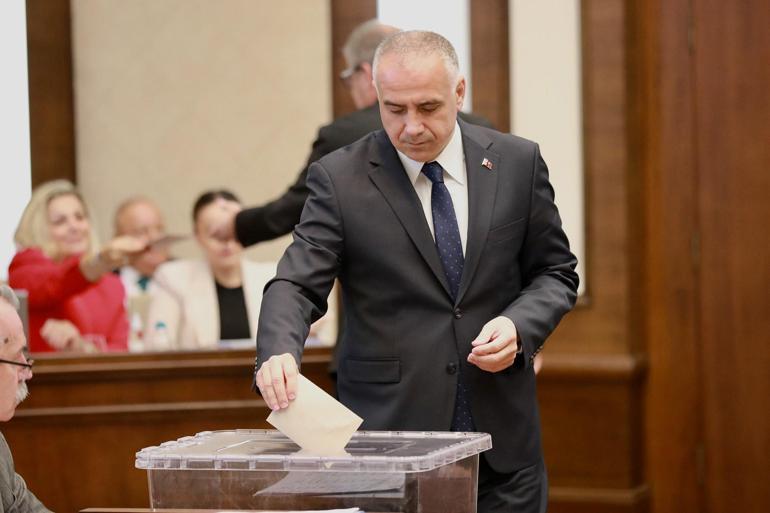 Büyükçekmece Belediyesinde başkanvekili Ahmet Şahin oldu