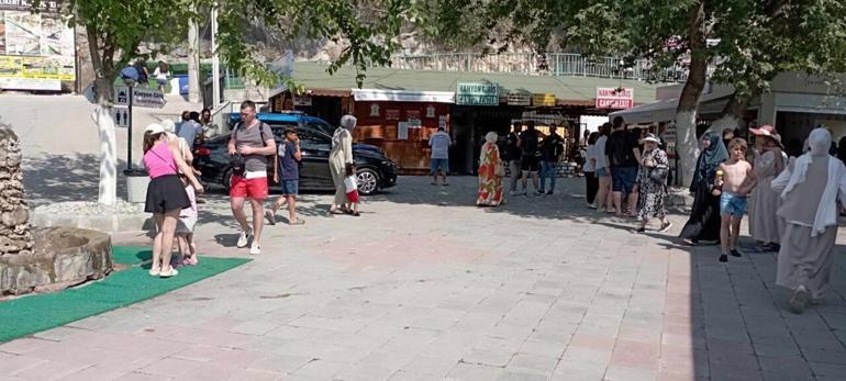 Kanyonda başına taş düşen 3 yaşındaki Yamaç, kurtarılamadı