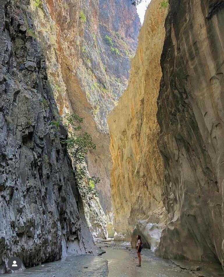 Kanyonda başına taş düşen 3 yaşındaki Yamaç, kurtarılamadı
