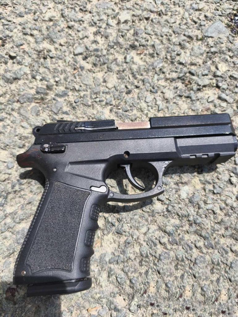 Kendisini rahatsız eden kişiyi ayaklarından vuran Nuray, o anları kayıt altına aldı