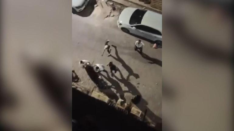 Şanlıurfada taş, pala ve silahlı kavga kamerada; 2 yaralı