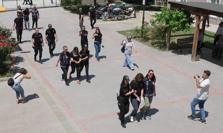 Özge cinayetinde 4 şüpheli adliyede