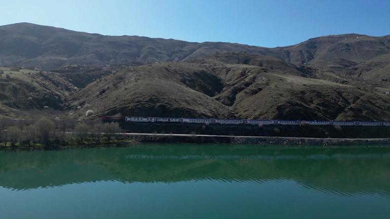 Turistik Karaelmas Ekspresi, yarın yola çıkıyor