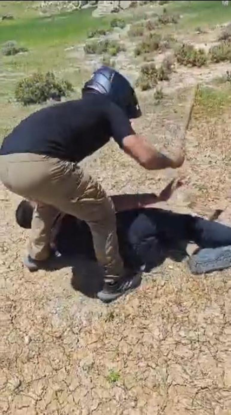 Otoyol kenarında 2 genci dövdü, Dayak yemiş halde buldum dedi