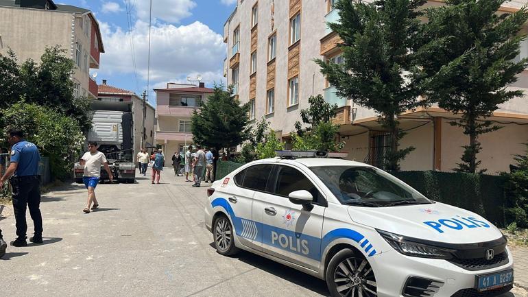 Kocaelide bıçaklı kavga; 2 kardeş yaralı