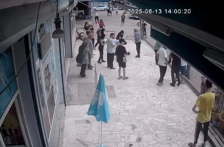 Otomobilin çarptığı motosikletin savrulduğu anlar kamerada