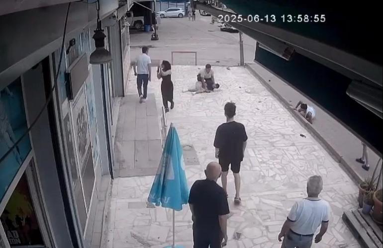 Otomobilin çarptığı motosikletin savrulduğu anlar kamerada