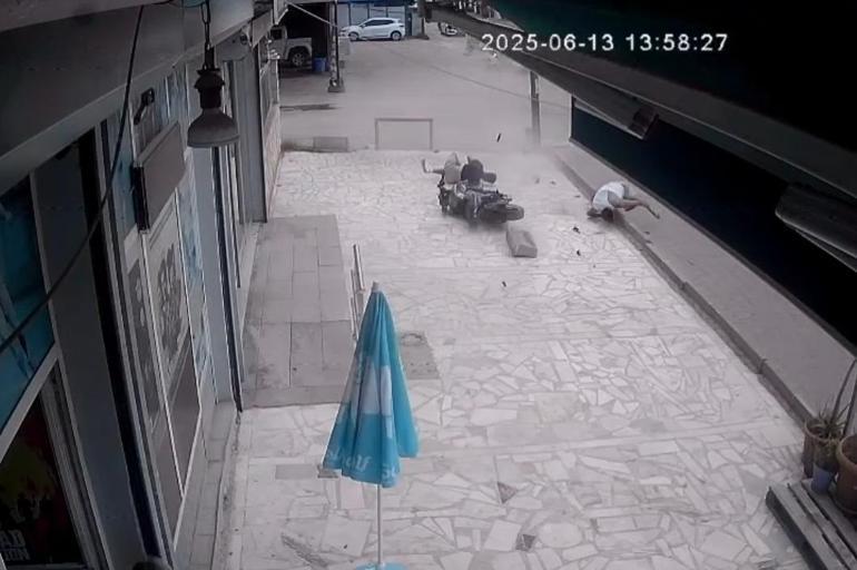 Otomobilin çarptığı motosikletin savrulduğu anlar kamerada