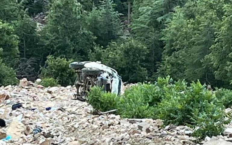 Gaziantepte kamyonet uçuruma yuvarlandı: Aynı aileden 3 ölü, 1 yaralı