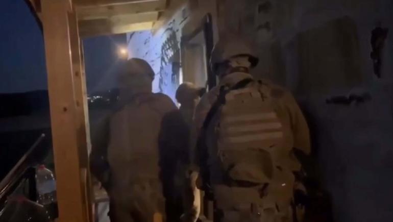 İzmirde suç örgütüne operasyonda 17 tutuklama