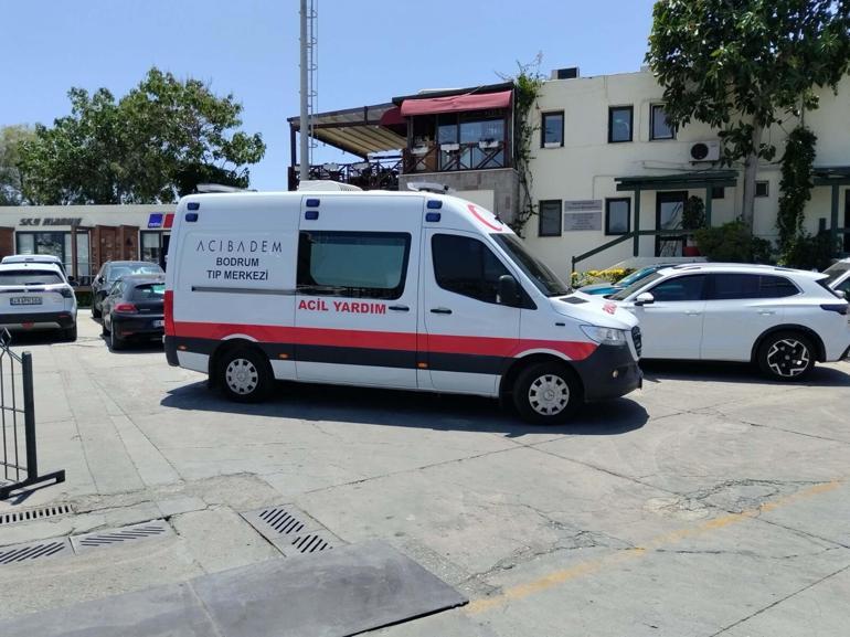 Leros Adası açıklarında parmağı kopan kadın, deniz ambulansıyla Bodruma getirildi