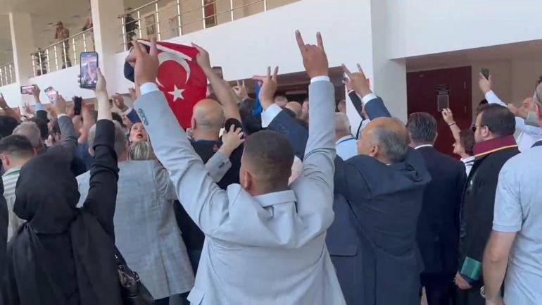 Ümit Özdağ cezaevinden tahliye edildi