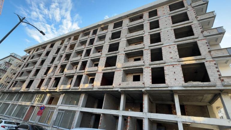 Kentsel dönüşüm için anlaştıkları müteahhit yaptığı daire ve dükkanları satıp İflas ettim dedi