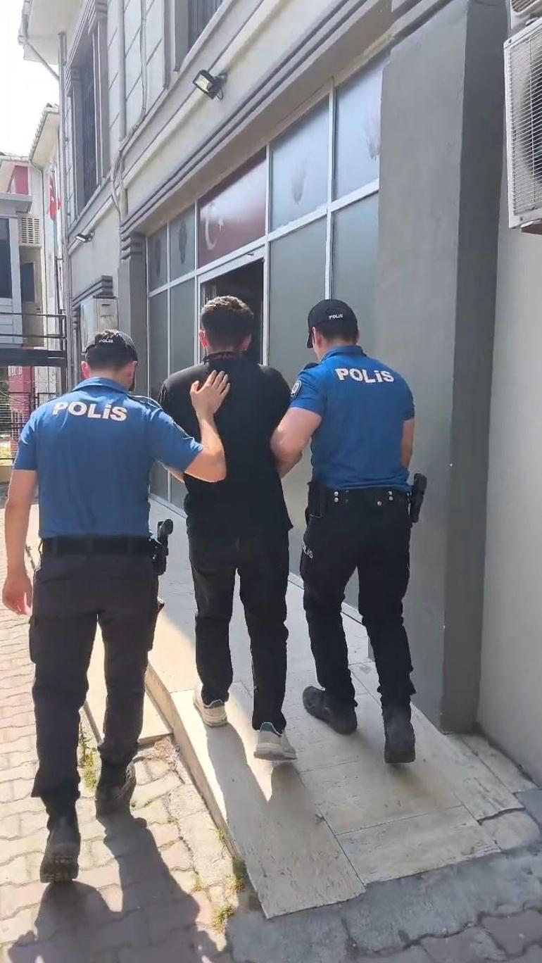 Esenyurtta yol verme tartışmasını ayırmak isterken göğsünden bıçaklandı; sürücüler yakalandı