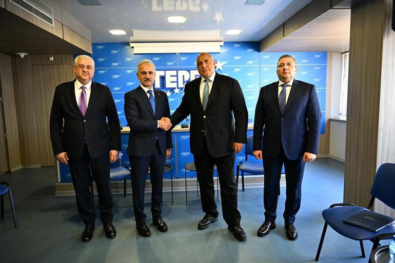 Bakan Uraloğlu, Avrupalı Gelişimi için Vatandaşlar Partisi Başkanı Borisov ile görüştü