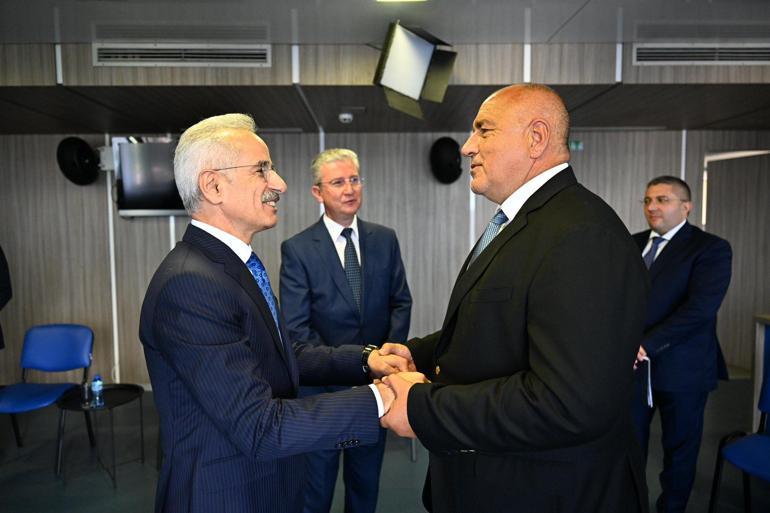 Bakan Uraloğlu, Avrupalı Gelişimi için Vatandaşlar Partisi Başkanı Borisov ile görüştü