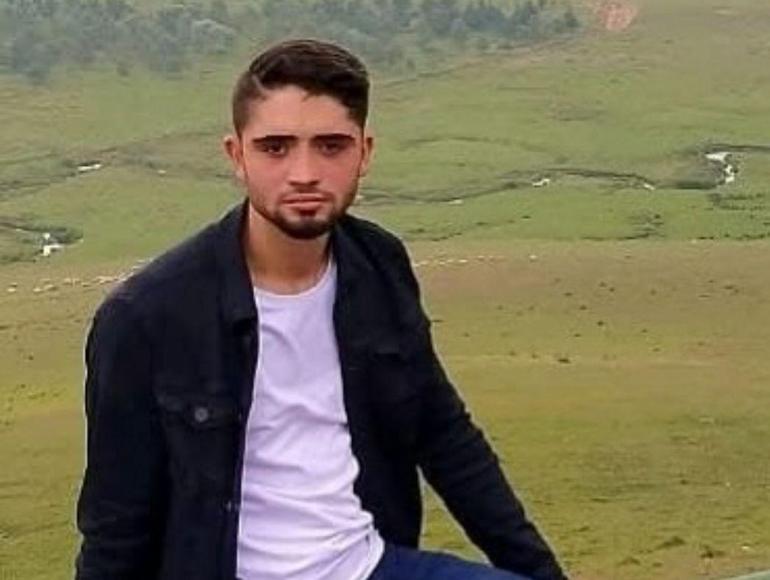 Çalıştığı sırada yıkılan binanın altında kalan iş makinesi operatörü toprağa verildi