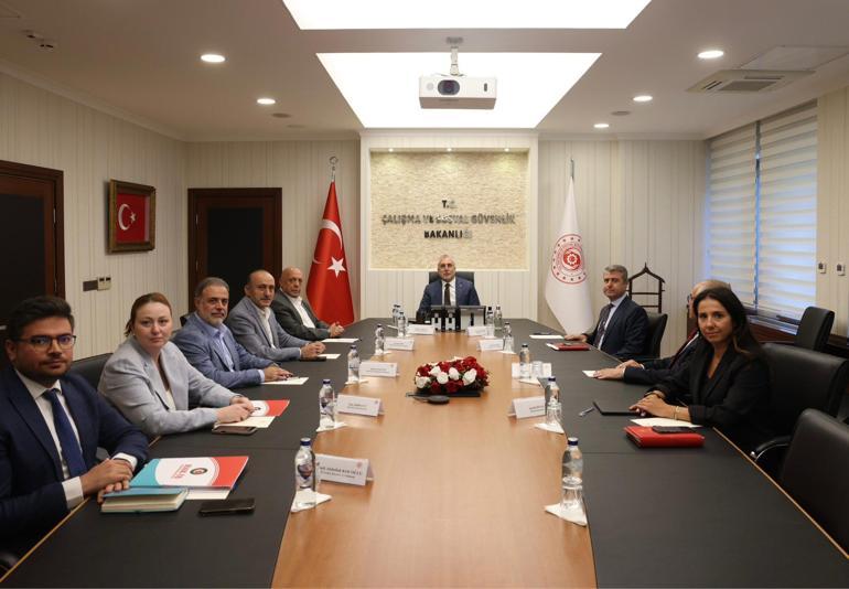 Bakan Uraloğlu, Türkiyenin Sofya Büyükelçiliğini ziyaret etti